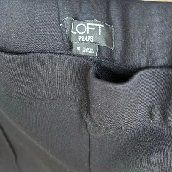 LOFT Ponte Pants - Picture 4 of 4